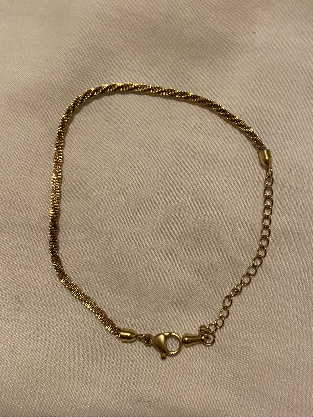 New - 18k gold plated stainless steel bracelet